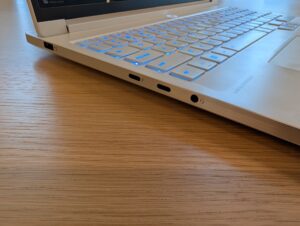 Lenovo 7i Gen 10 USB C ports