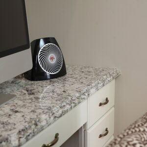 under desk heater Vornado VH202 personal heater